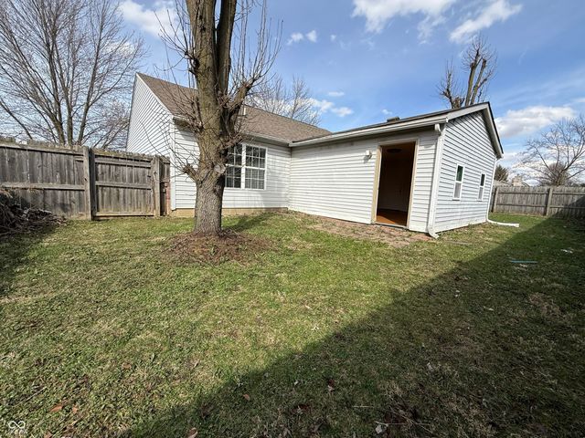 1411 Mimosa Court, Greenfield, IN 46140