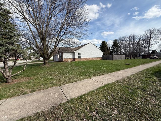 1411 Mimosa Court, Greenfield, IN 46140