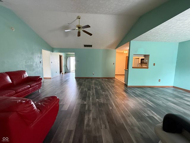 1411 Mimosa Court, Greenfield, IN 46140