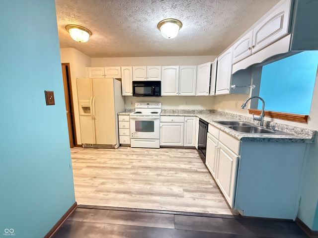 1411 Mimosa Court, Greenfield, IN 46140