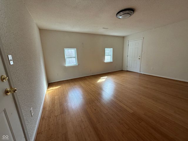 1411 Mimosa Court, Greenfield, IN 46140