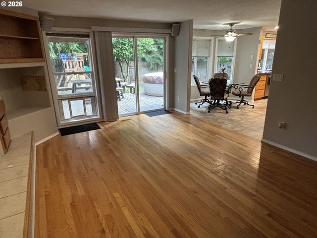 11411 Nw 8TH Ct, Vancouver, WA 98685