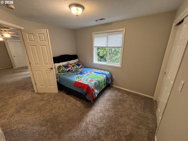 11411 Nw 8TH Ct, Vancouver, WA 98685