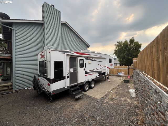 11411 Nw 8TH Ct, Vancouver, WA 98685