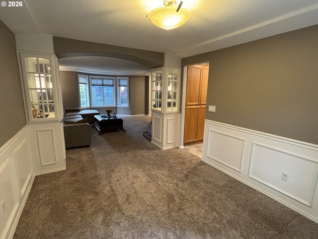 11411 Nw 8TH Ct, Vancouver, WA 98685