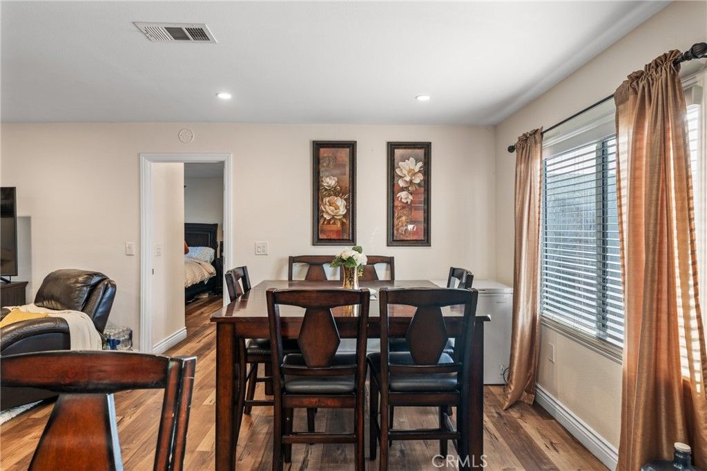 Image 12 of property listing at 1855 Riverside 195, Ontario, CA 91761