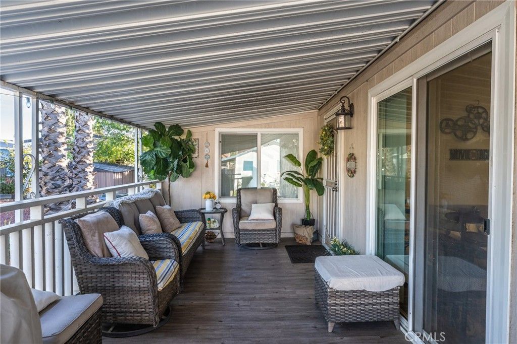 Image 4 of property listing at 1855 Riverside 195, Ontario, CA 91761