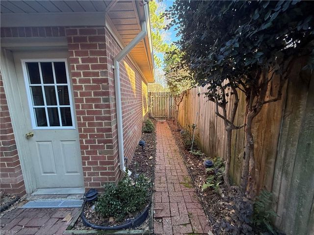 1034 Colonial Meadows WAY, Virginia Beach, VA 23454