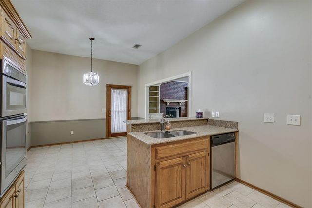 10013 Forest Lane, Midwest City, OK 73130