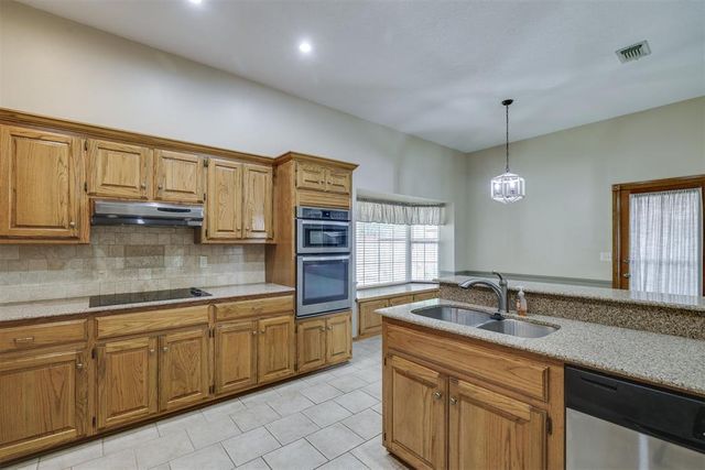 10013 Forest Lane, Midwest City, OK 73130