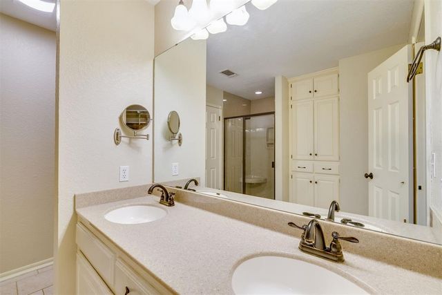 10013 Forest Lane, Midwest City, OK 73130