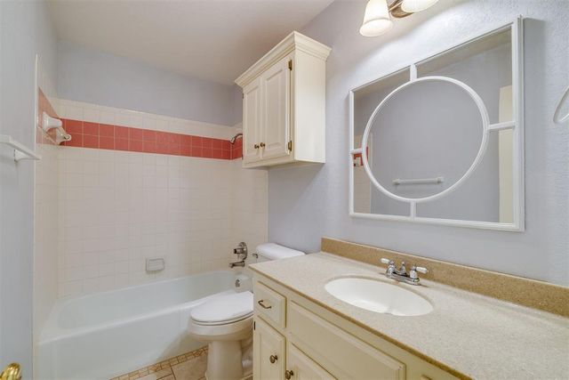 10013 Forest Lane, Midwest City, OK 73130