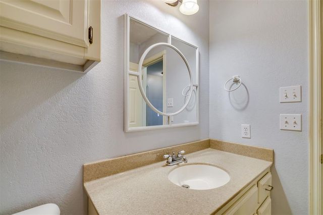 10013 Forest Lane, Midwest City, OK 73130