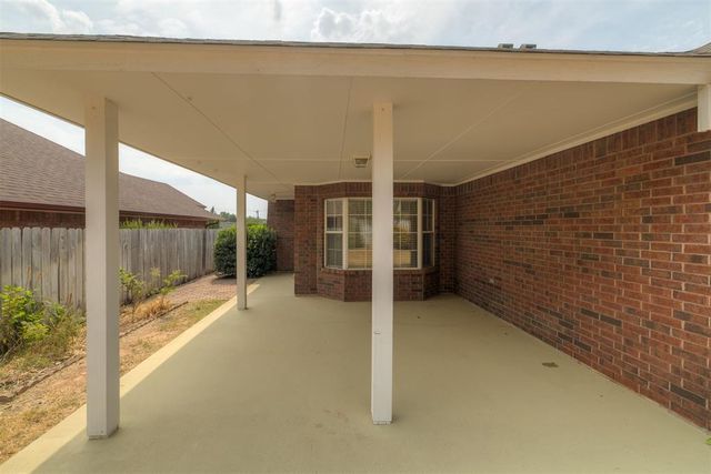 10013 Forest Lane, Midwest City, OK 73130