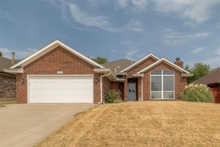 10013 Forest Lane, Midwest City, OK 73130