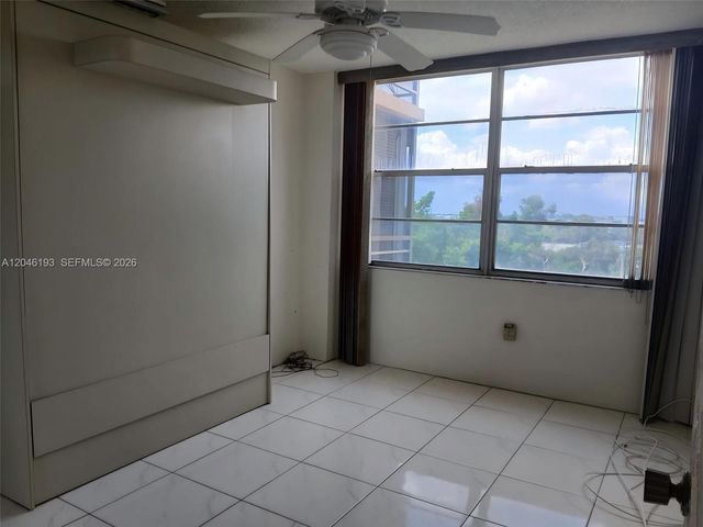 1100 Saint Charles Pl 719, Pembroke Pines, FL 33026