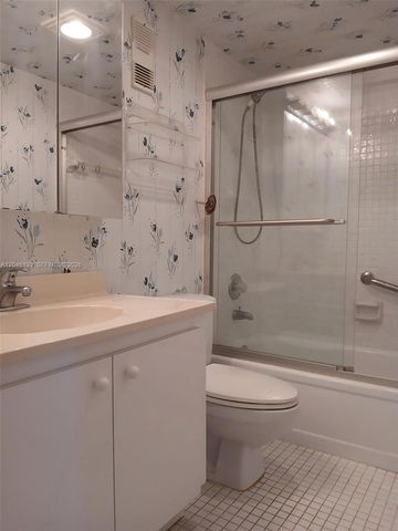 1100 Saint Charles Pl 719, Pembroke Pines, FL 33026