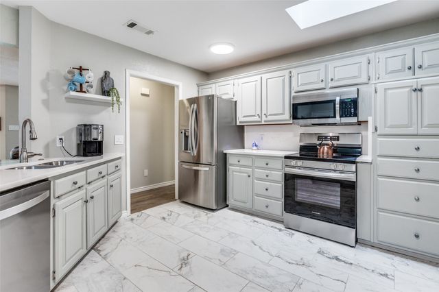 5 Huckleberry Lane, Star Harbor, TX 75148