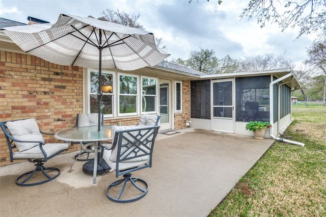 5 Huckleberry Lane, Star Harbor, TX 75148