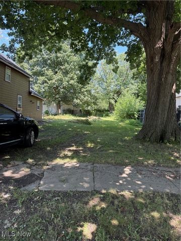 6603 Charter Avenue, Cleveland, OH 44127