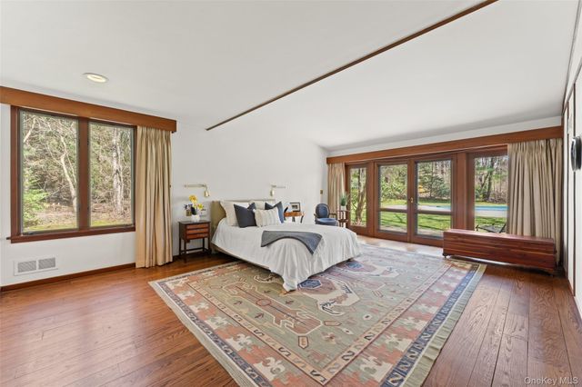 98 Cushman Road, Scarsdale, NY 10583
