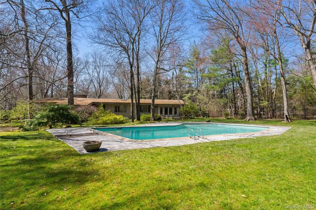 98 Cushman Road, Scarsdale, NY 10583