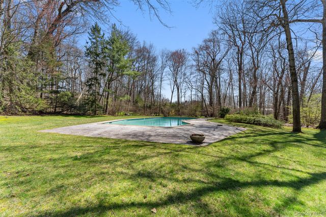 98 Cushman Road, Scarsdale, NY 10583