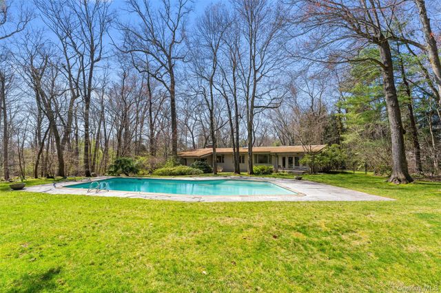 98 Cushman Road, Scarsdale, NY 10583