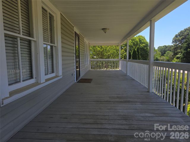 123 Charleston Drive, Mooresville, NC 28117