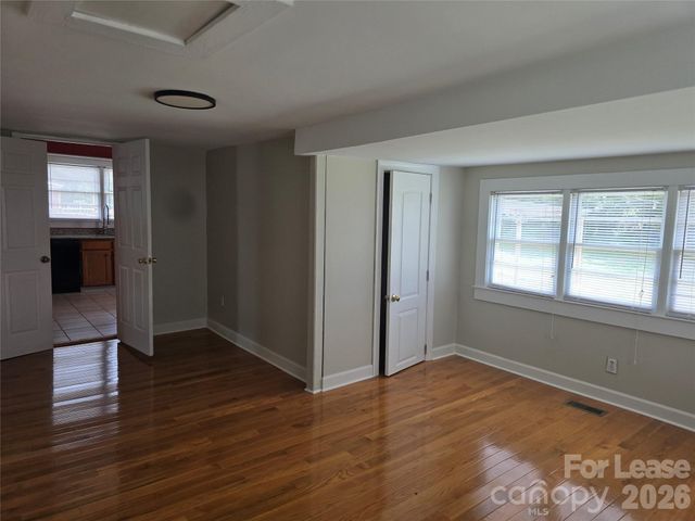 123 Charleston Drive, Mooresville, NC 28117
