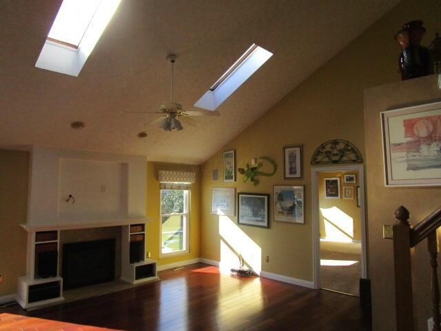 889 Pelham Court, Westerville, OH 43081