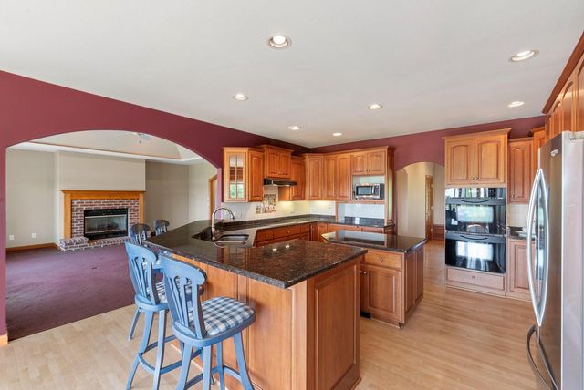 8623 Eagle Ridge DRIVE, Kewaskum, WI 53040