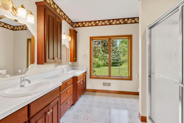 8623 Eagle Ridge DRIVE, Kewaskum, WI 53040