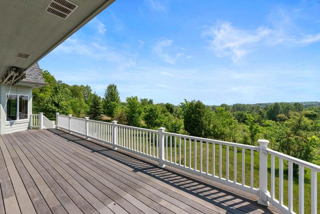 8623 Eagle Ridge DRIVE, Kewaskum, WI 53040