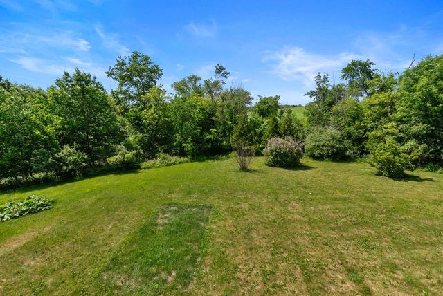 8623 Eagle Ridge DRIVE, Kewaskum, WI 53040