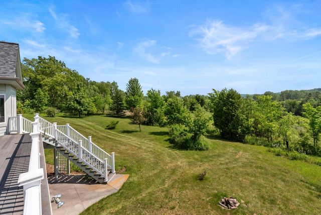 8623 Eagle Ridge DRIVE, Kewaskum, WI 53040
