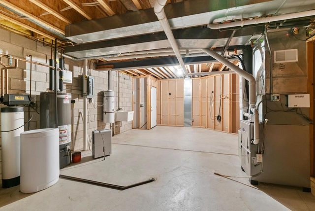 8623 Eagle Ridge DRIVE, Kewaskum, WI 53040