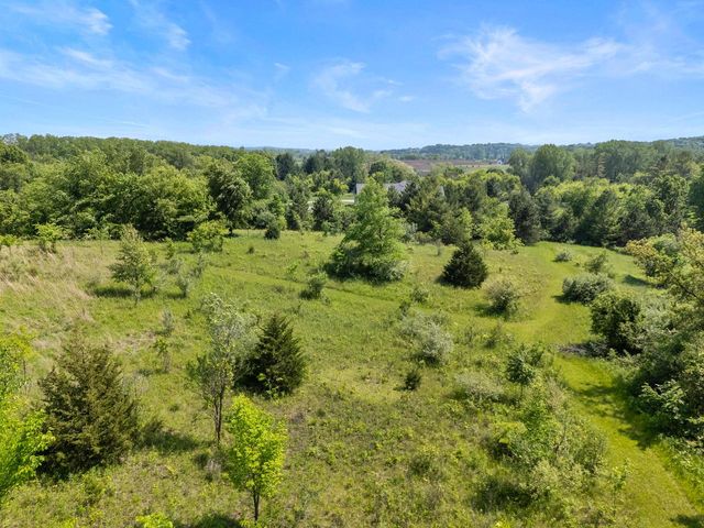 8623 Eagle Ridge DRIVE, Kewaskum, WI 53040