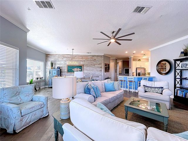 7730 34TH AVE W 303, Bradenton, FL 34209