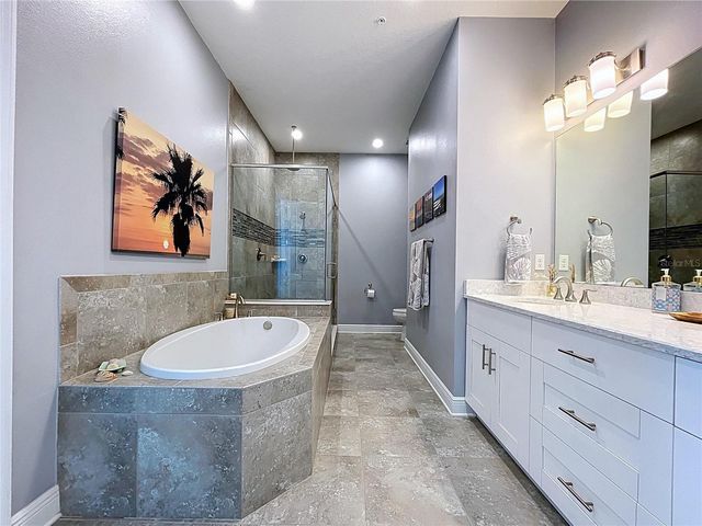 7730 34TH AVE W 303, Bradenton, FL 34209