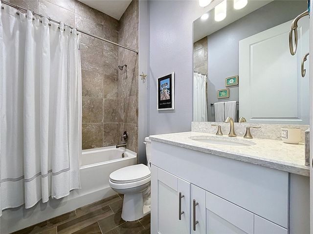 7730 34TH AVE W 303, Bradenton, FL 34209