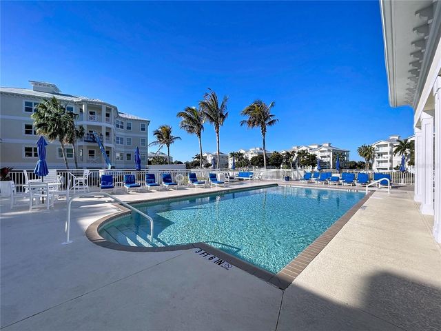 7730 34TH AVE W 303, Bradenton, FL 34209