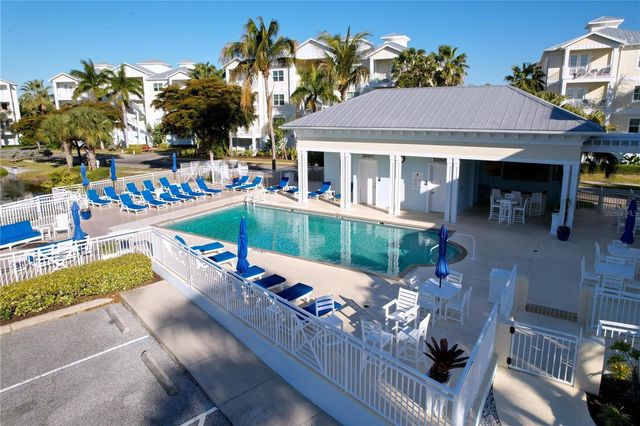 7730 34TH AVE W 303, Bradenton, FL 34209