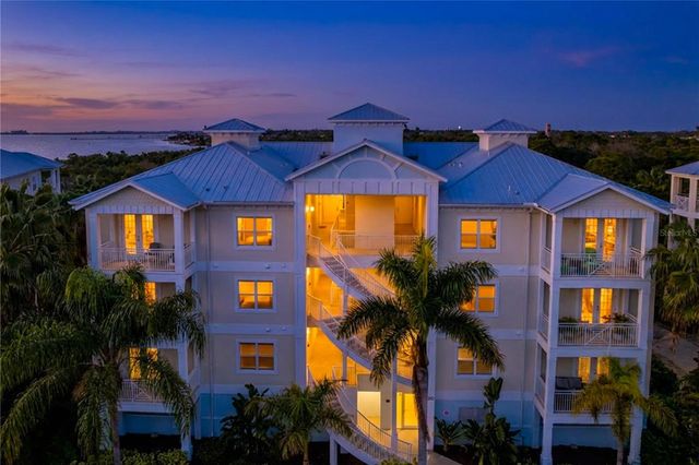 7730 34TH AVE W 303, Bradenton, FL 34209