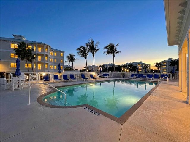 7730 34TH AVE W 303, Bradenton, FL 34209