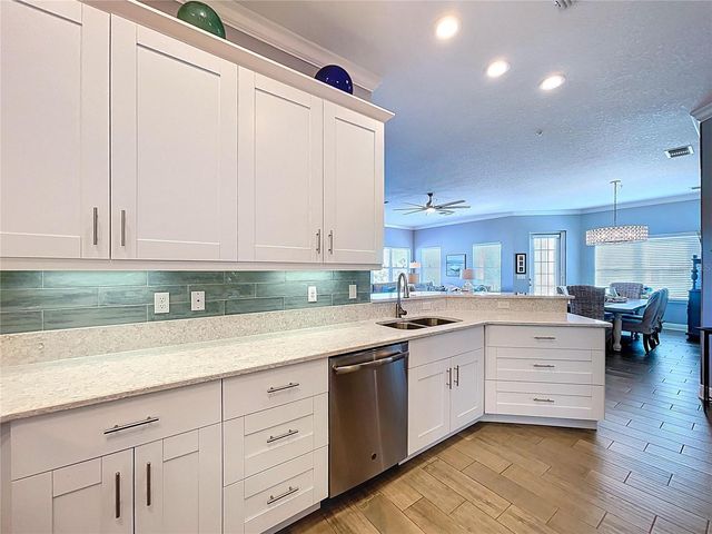 7730 34TH AVE W 303, Bradenton, FL 34209