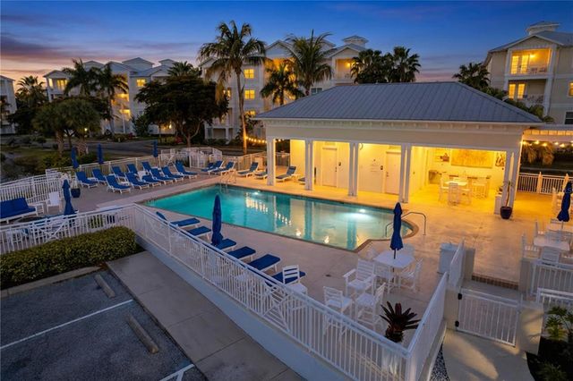 7730 34TH AVE W 303, Bradenton, FL 34209