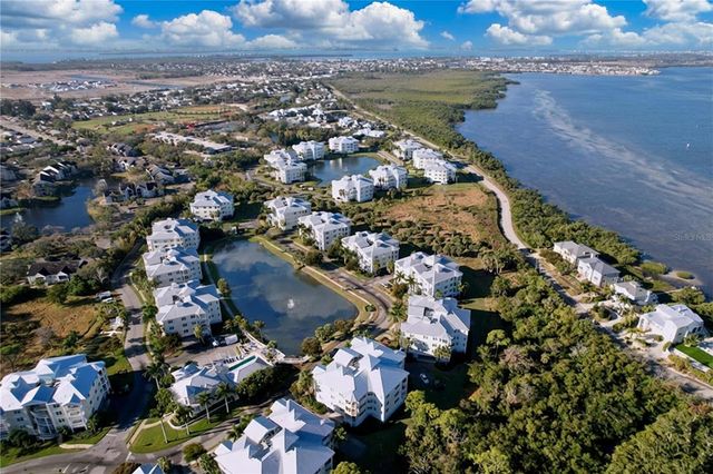 7730 34TH AVE W 303, Bradenton, FL 34209