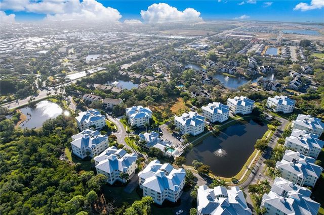 7730 34TH AVE W 303, Bradenton, FL 34209