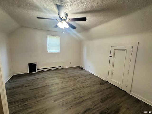 1117 S 12TH Street, Springfield, IL 62703